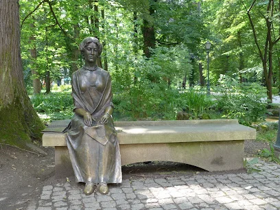 Ławeczka księżnej Alicji Habsburg w Parku Zamkowym